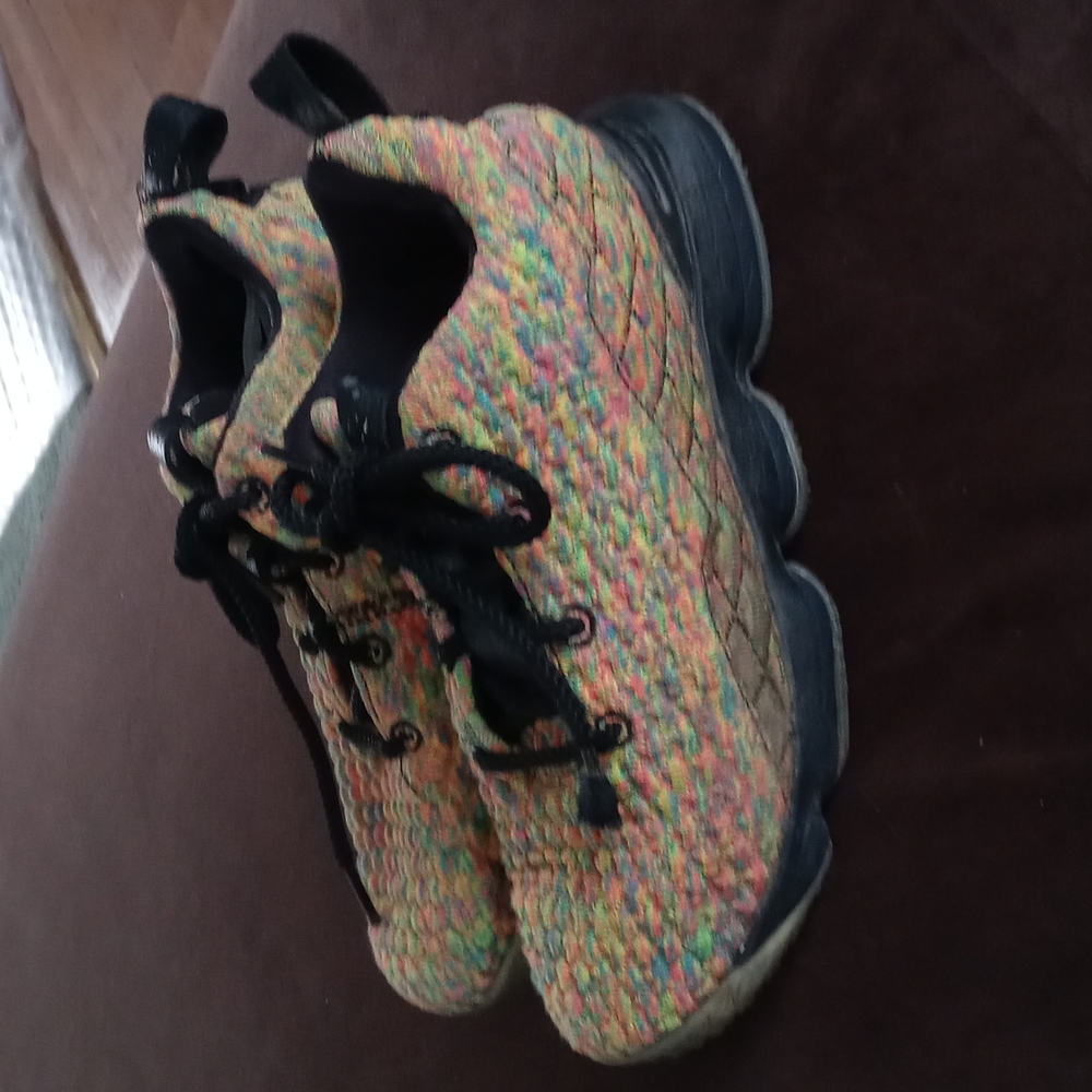 COPY - Kids Lebron James Sneakers Sizes 3